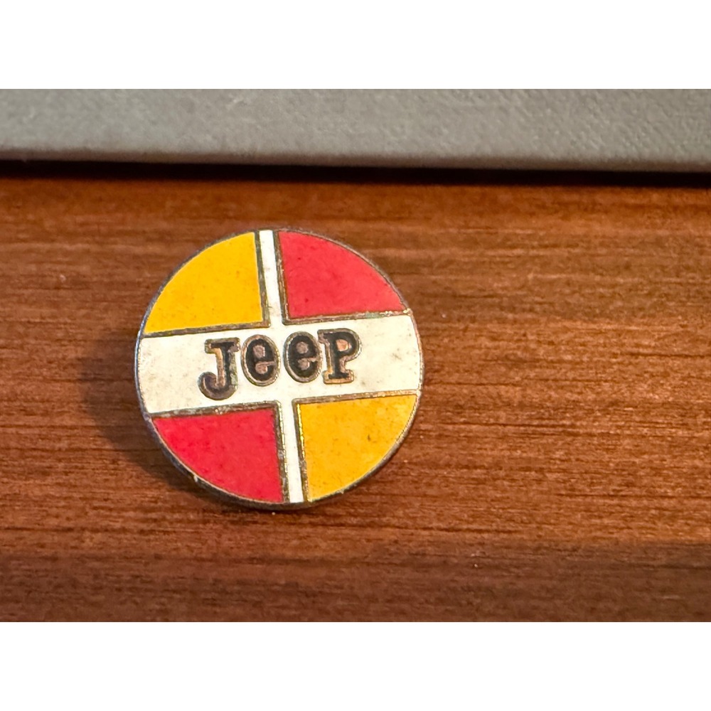 Vintage Jeep Enamel Lapel Pin Red Yellow White Round Retro Logo Pin No Back